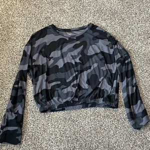 Old Navy Girls Crop Camo long-Sleeved top